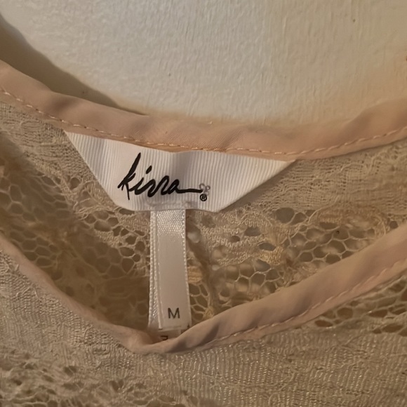 🌞 Cold Shoulder boho style cream colored lace top Size: Medium - Picture 2 of 3